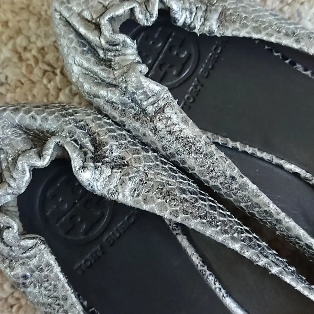 Tory Burch gray Leather Ballet Flat in gray/silver size 6.5